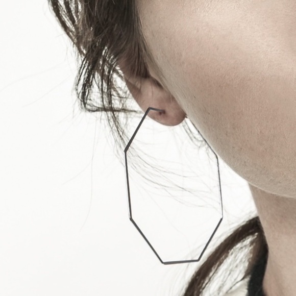 Any 4/$25! Silver Flat Wire Hexagon Earrings - Picture 1 of 9